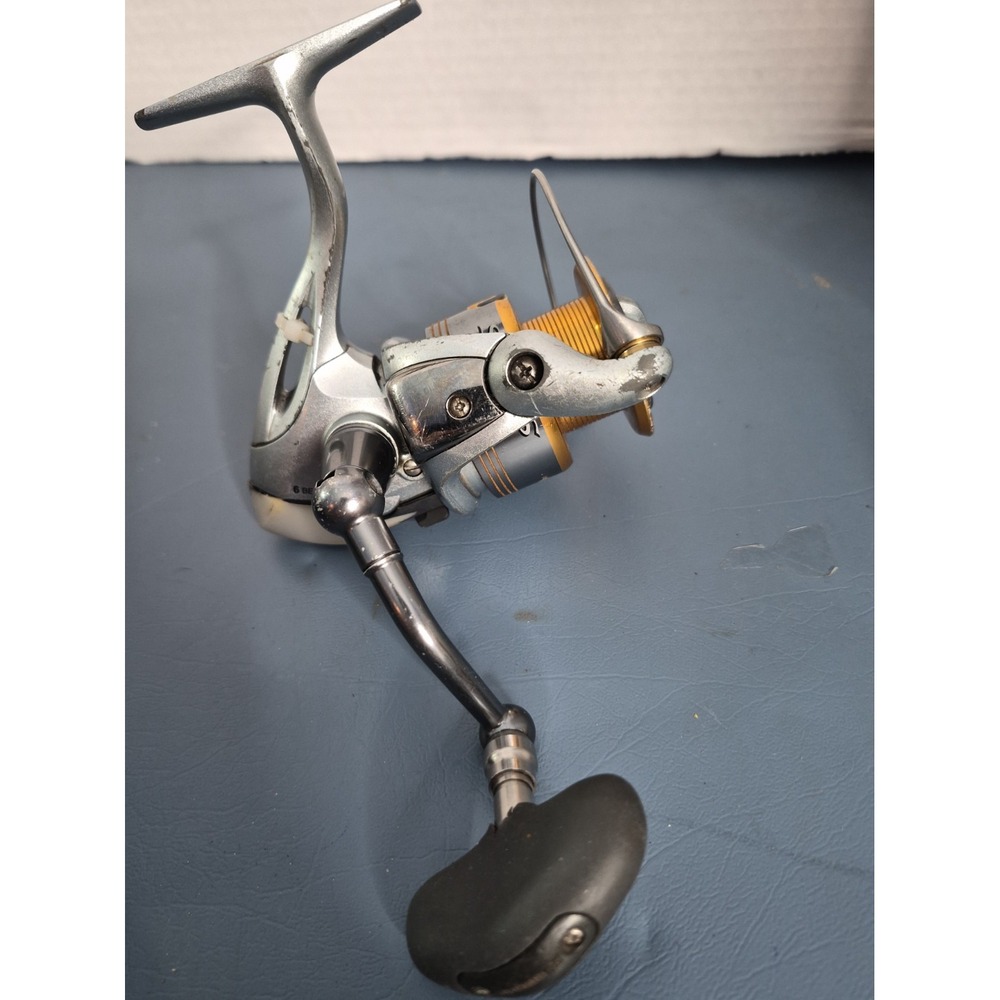 shimano saros 3000F Fishing Spinning Reel